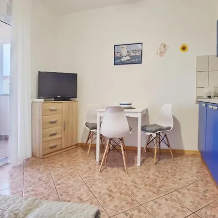 Sanja - One Bedroom With Balcony And Sea View 5 *